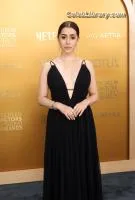 Cristin Milioti photo 15 of 336