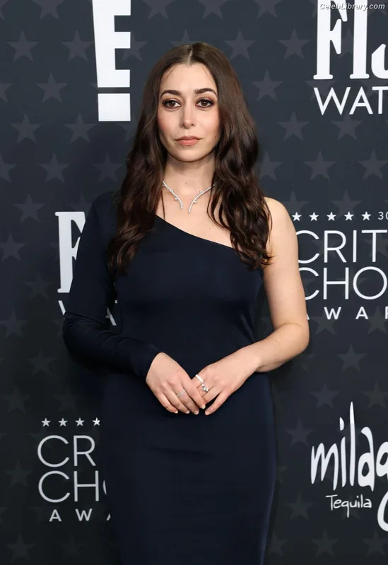 Cristin Milioti photo 5 of 336