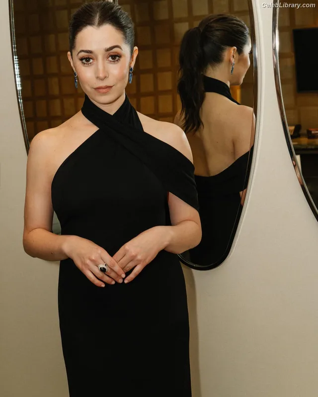 Cristin Milioti photo 10 of 336