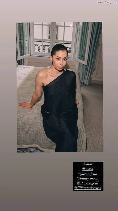 Cristin Milioti photo 24 of 336