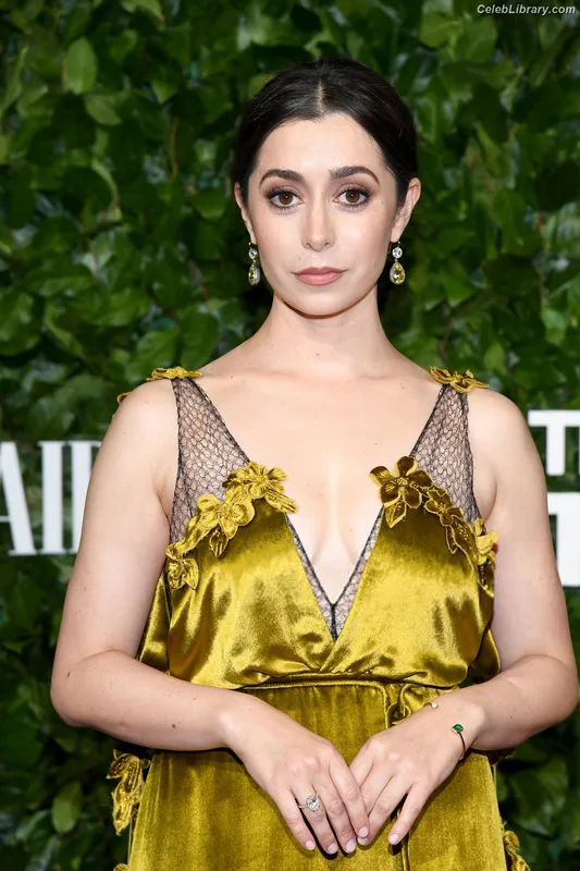 Cristin Milioti photo 5 of 336