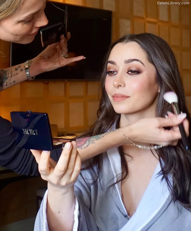 Cristin Milioti photo 6 of 336