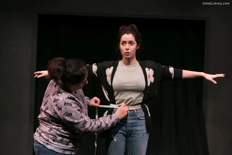 Cristin Milioti photo 14 of 336