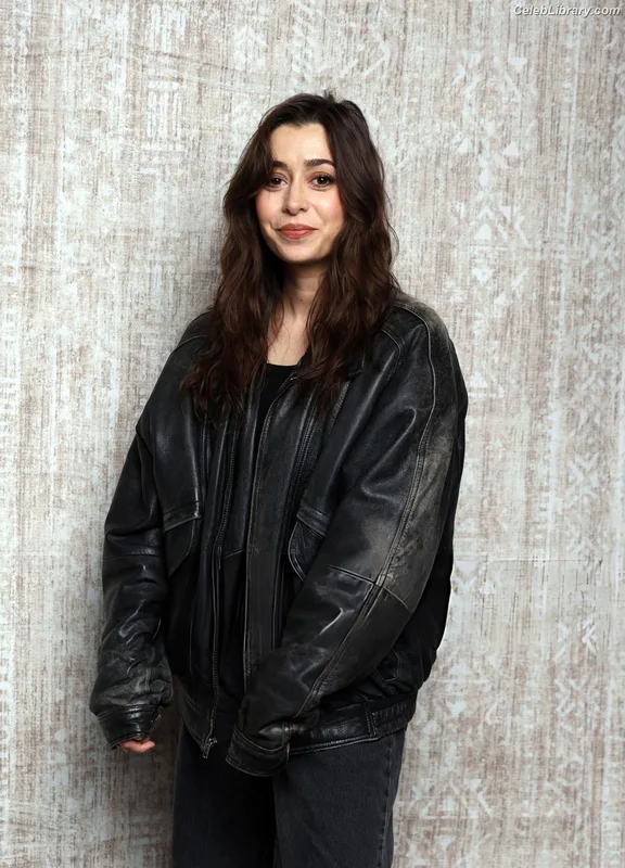 Cristin Milioti photo 5 of 336