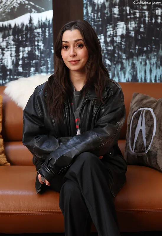 Cristin Milioti photo 7 of 336