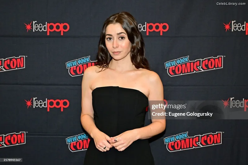 Cristin Milioti photo 24 of 336