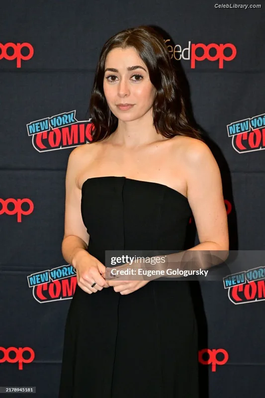 Cristin Milioti photo 1 of 336