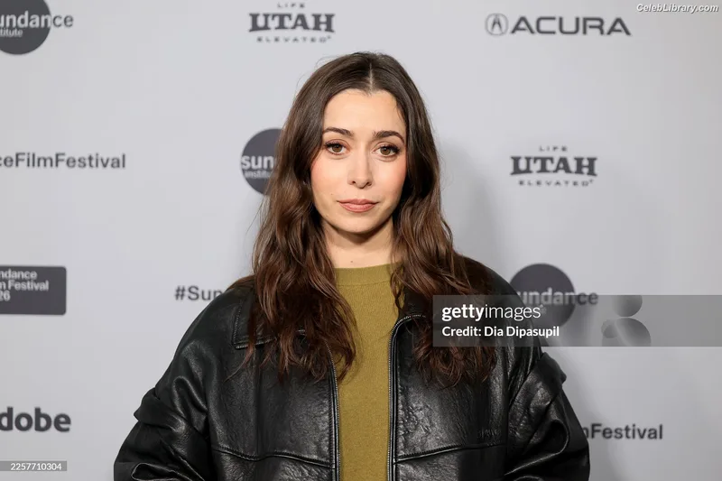 Cristin Milioti photo 7 of 336