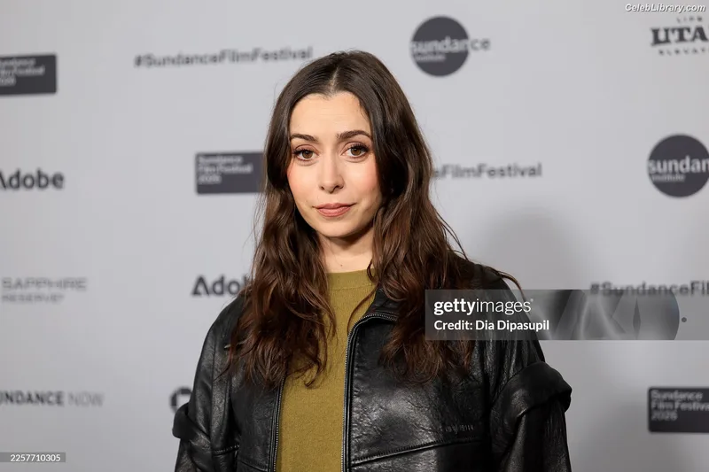 Cristin Milioti photo 8 of 336