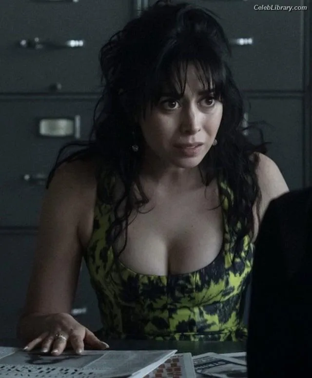 Cristin Milioti photo 19 of 336