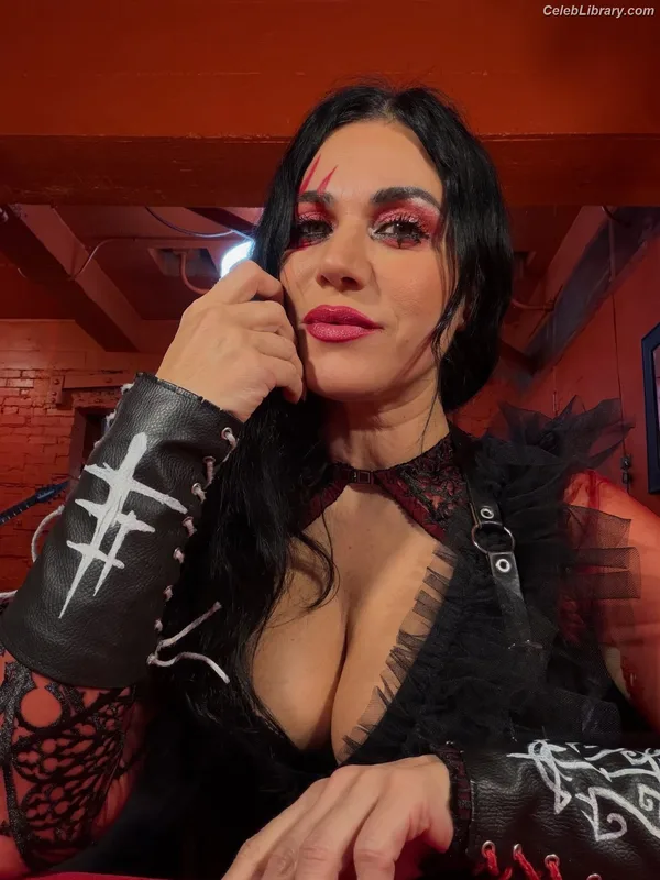 Cristina Scabbia photo 8 of 200