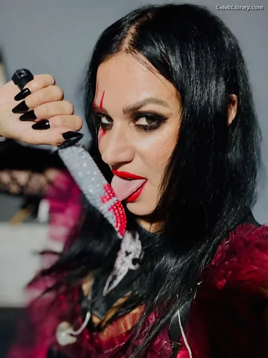 Cristina Scabbia photo 6 of 200