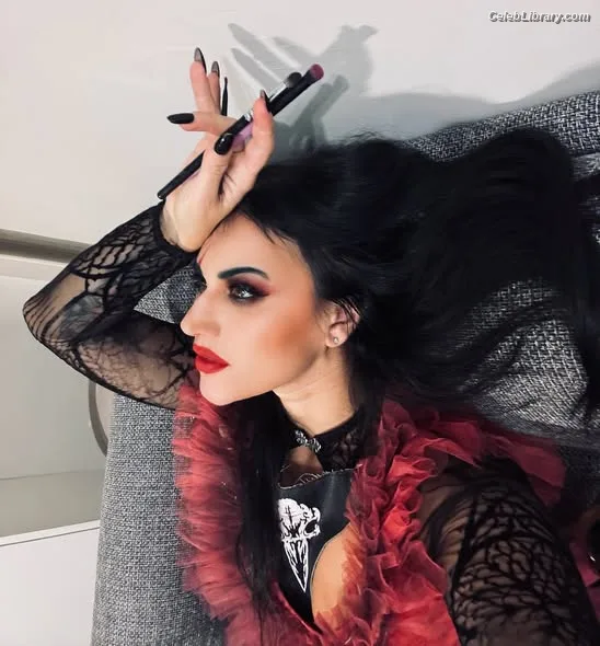 Cristina Scabbia photo 8 of 200