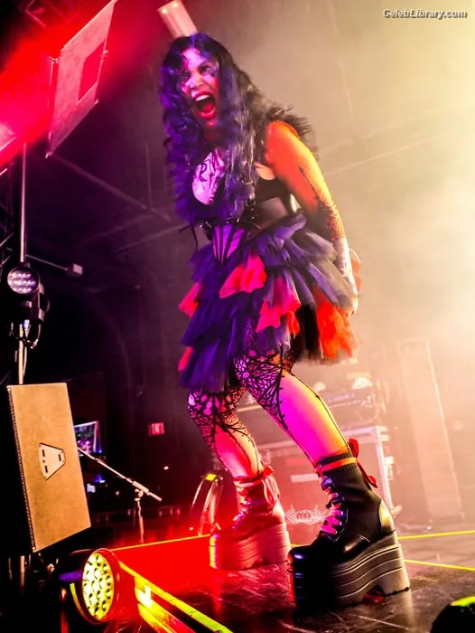 Cristina Scabbia photo 1 of 200