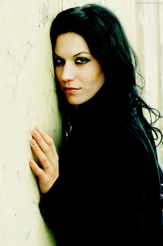 Cristina Scabbia photo 12 of 200