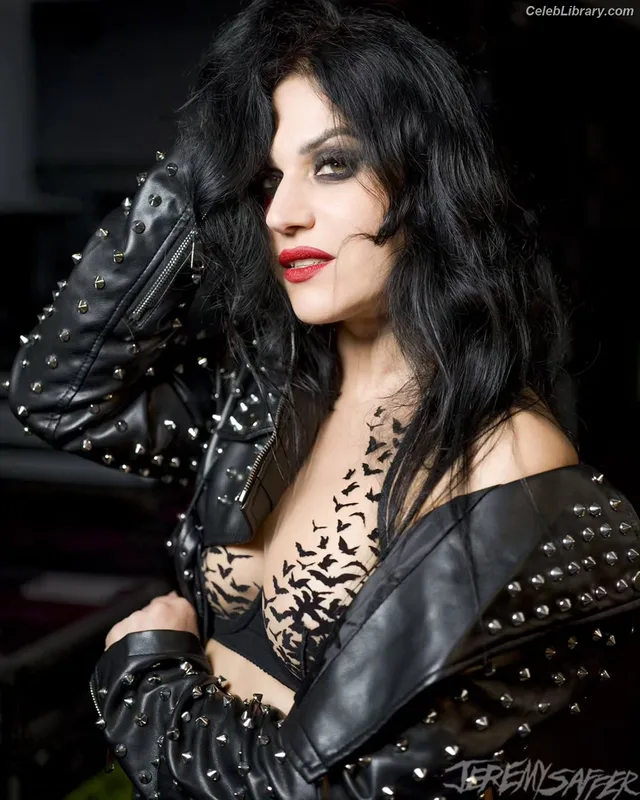 Cristina Scabbia photo 2 of 200