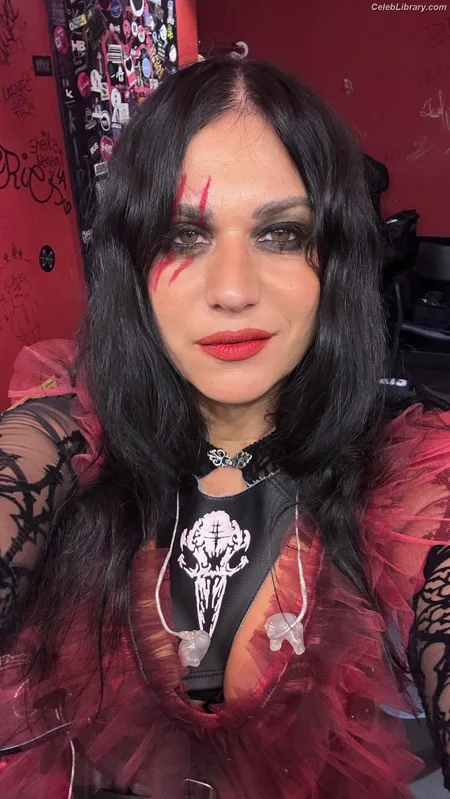 Cristina Scabbia photo 7 of 200