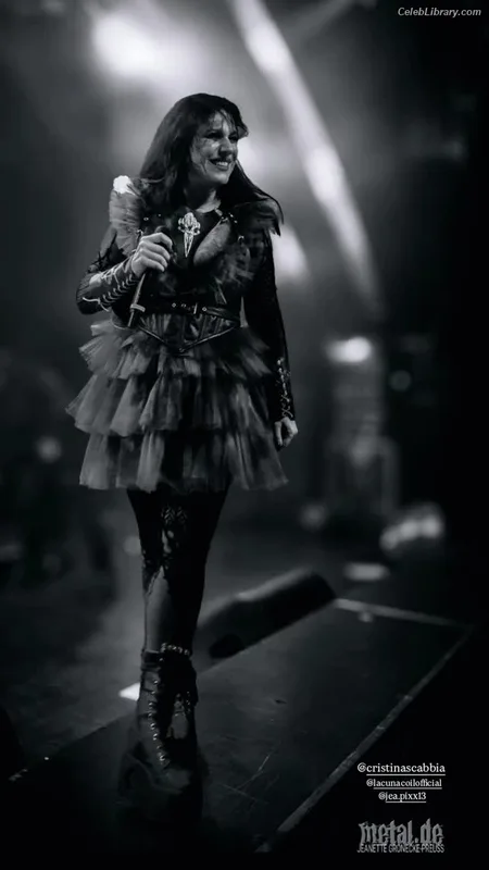 Cristina Scabbia photo 8 of 200