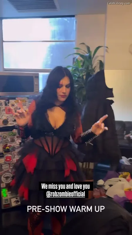 Cristina Scabbia photo 14 of 200