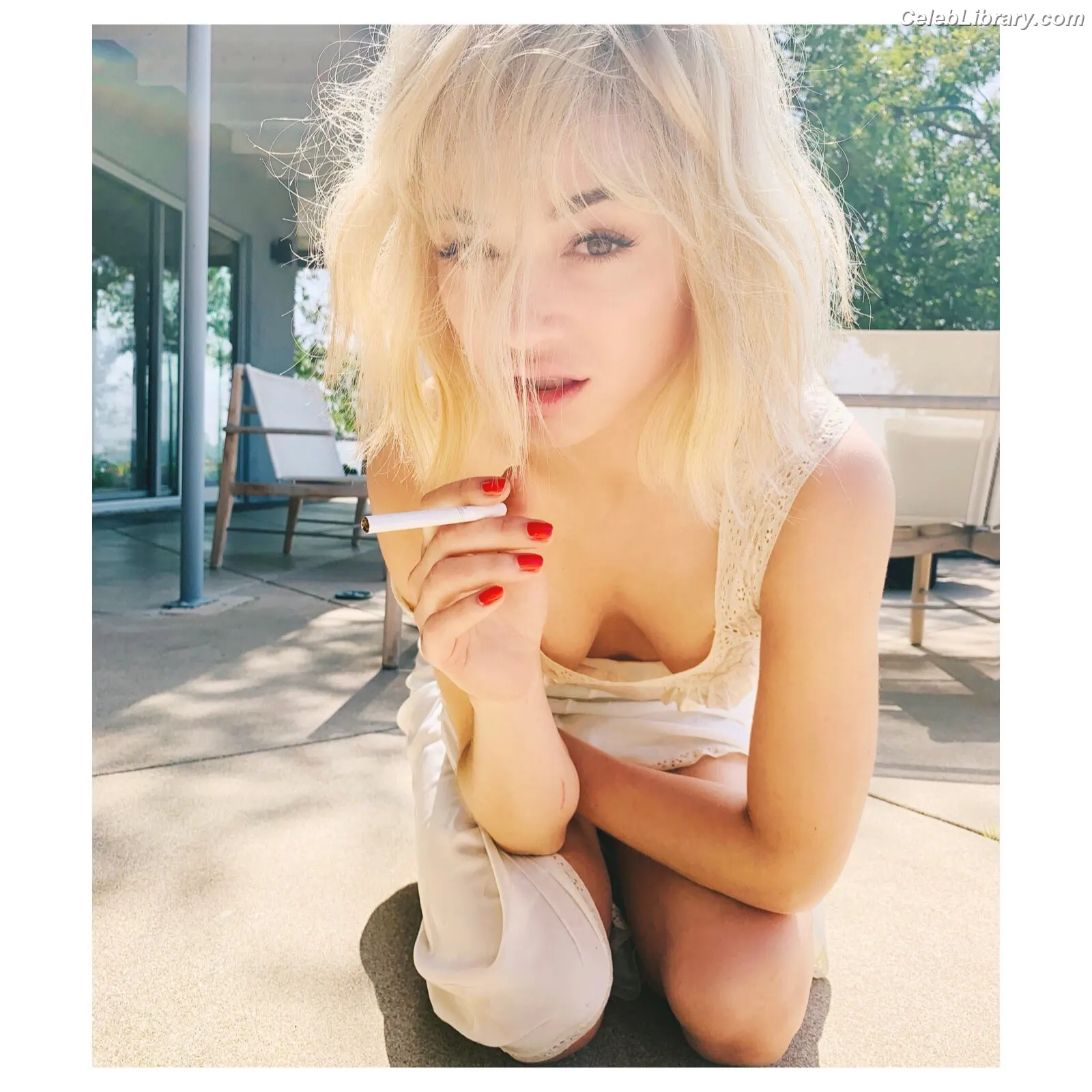 Crystal Reed photo 17 of 164