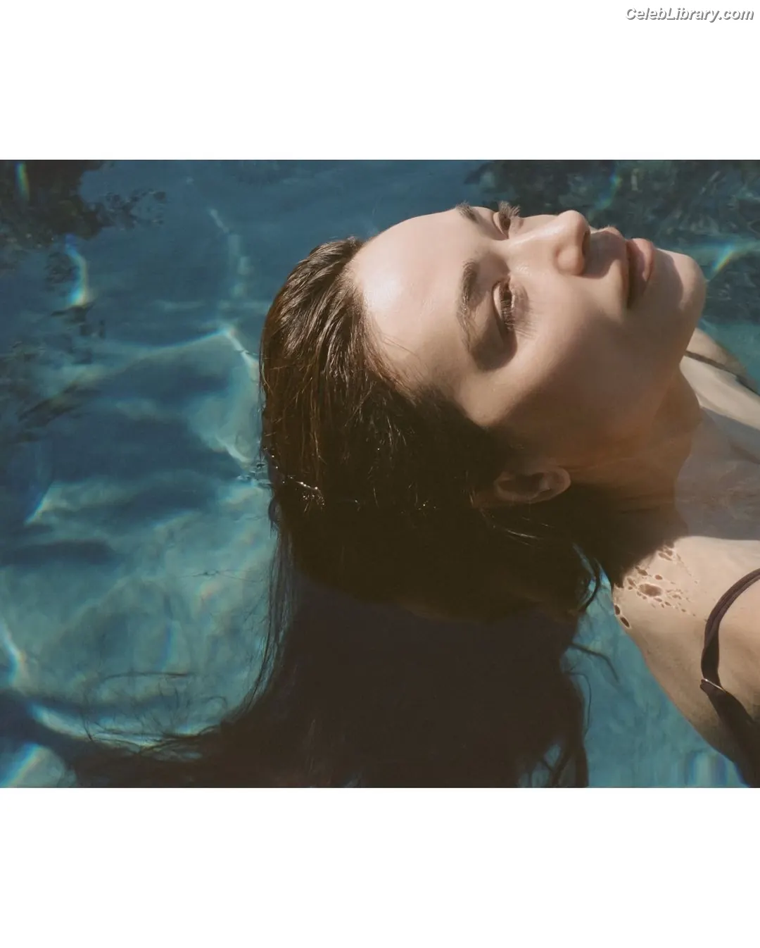 Crystal Reed photo 15 of 164