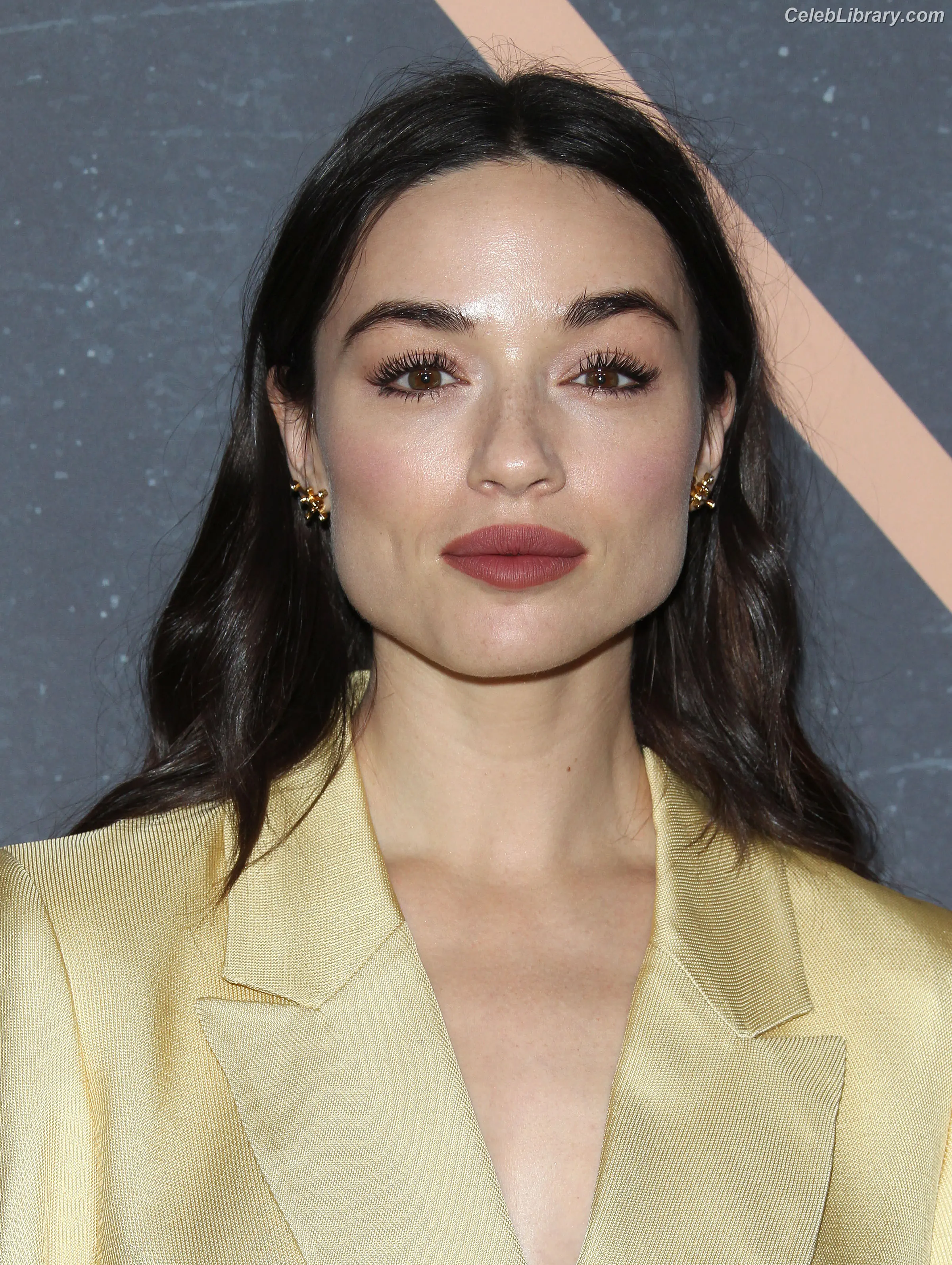 Crystal Reed photo 9 of 164