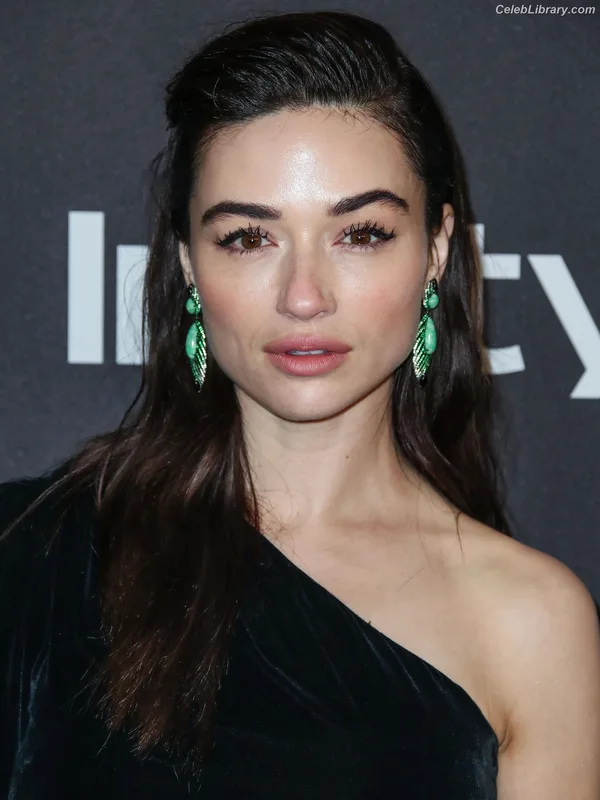 Crystal Reed photo 19 of 162