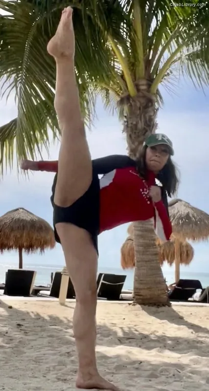 Cynthia Rothrock photo 22 of 50