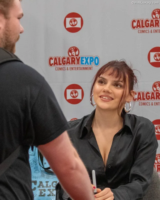 Dafne Keen photo 21 of 1056
