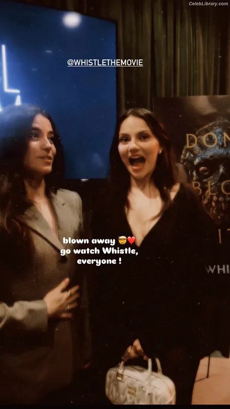Dafne Keen photo 16 of 1056