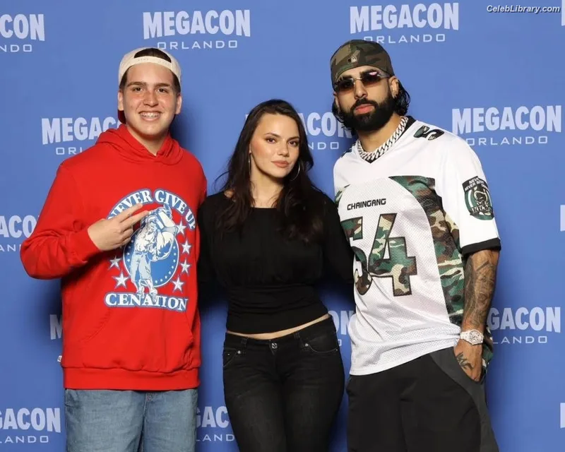 Dafne Keen photo 9 of 1056