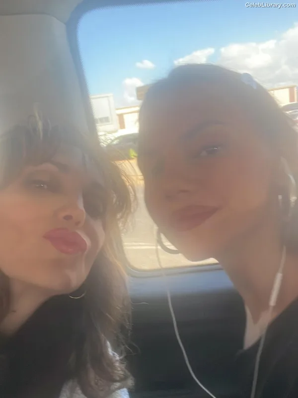 Dafne Keen photo 17 of 1056
