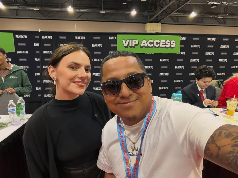 Dafne Keen photo 23 of 1056
