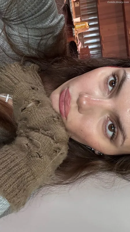Dafne Keen photo 14 of 1056