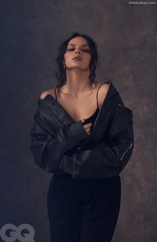 Dafne Keen photo 19 of 1056