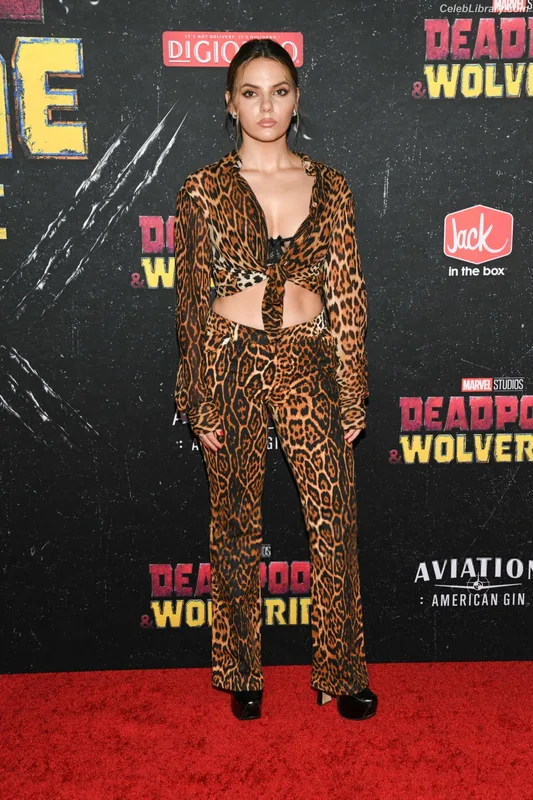 Dafne Keen photo 18 of 1056