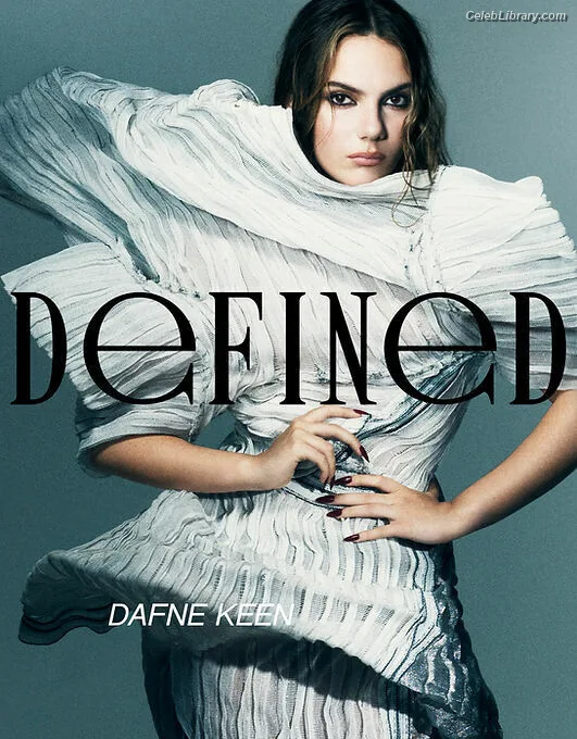 Dafne Keen photo 23 of 1056