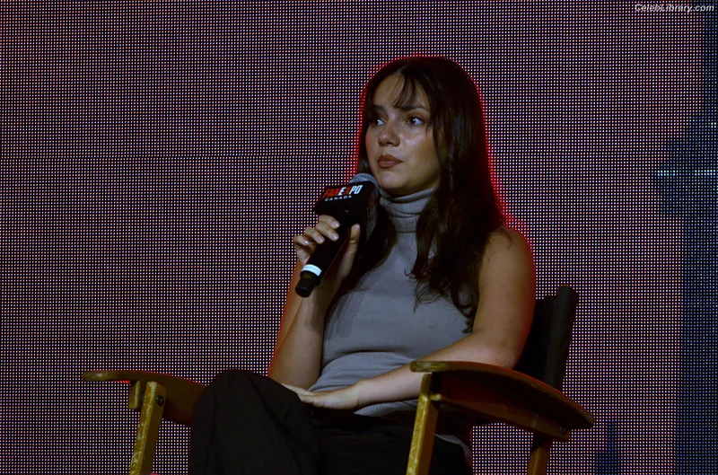 Dafne Keen photo 7 of 1056