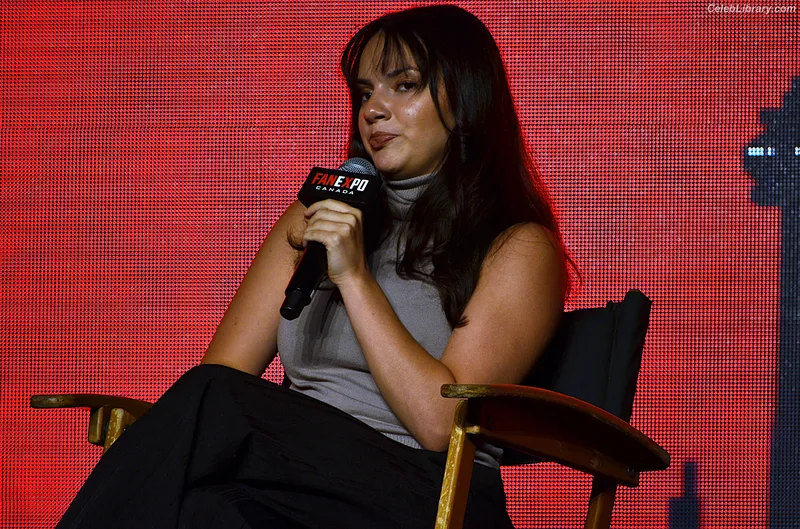 Dafne Keen photo 10 of 1056