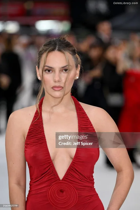 Dafne Keen photo 13 of 1056