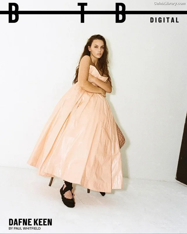 Dafne Keen photo 24 of 1056