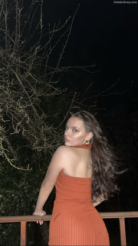 Dafne Keen photo 14 of 1056