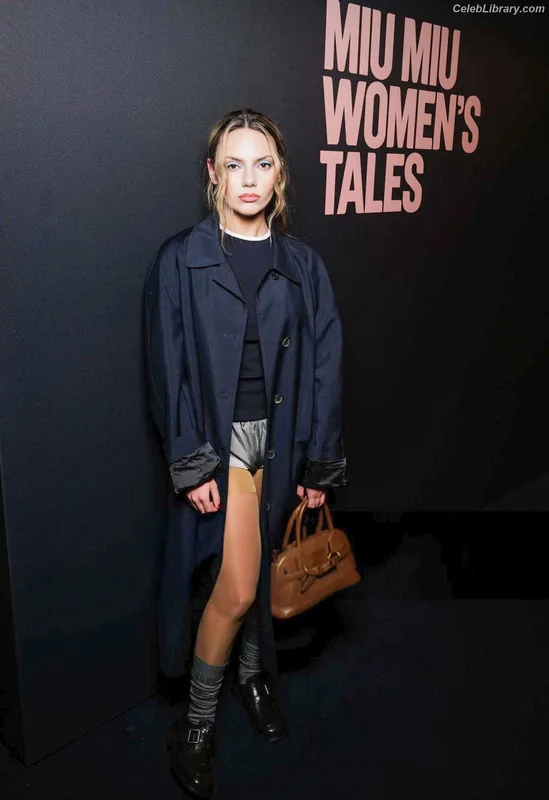 Dafne Keen photo 10 of 1056