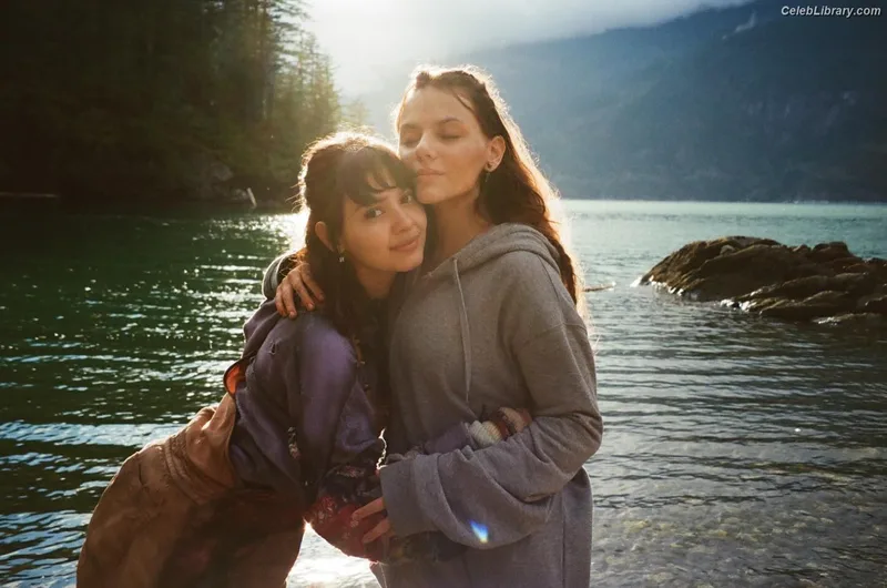 Dafne Keen photo 2 of 1056