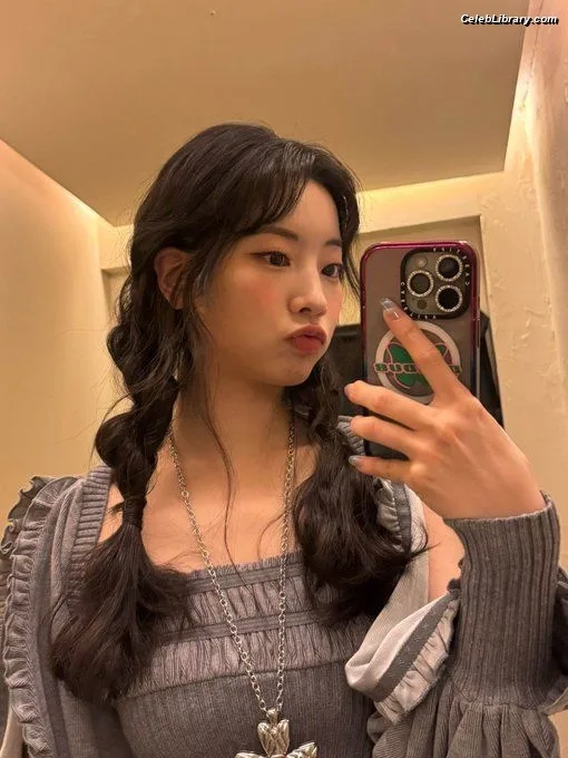 Dahyun (TWICE) photo 10 of 100