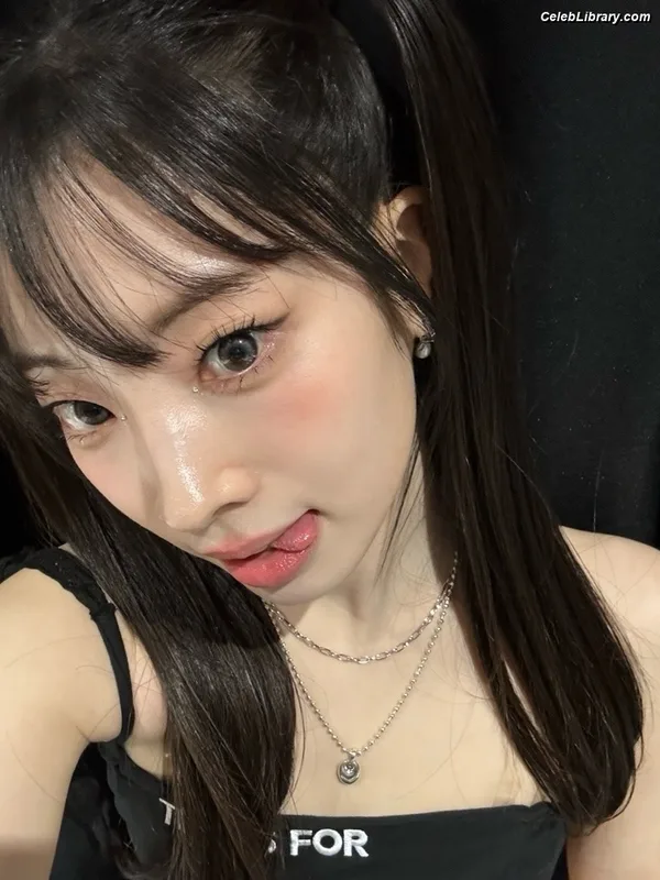 Dahyun (TWICE) photo 22 of 100