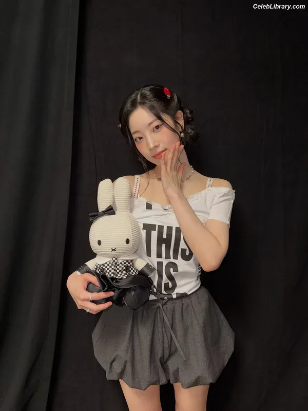 Dahyun (TWICE) photo 10 of 100