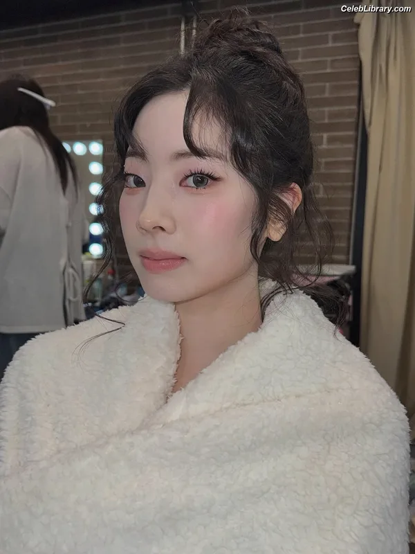 Dahyun (TWICE) photo 12 of 100