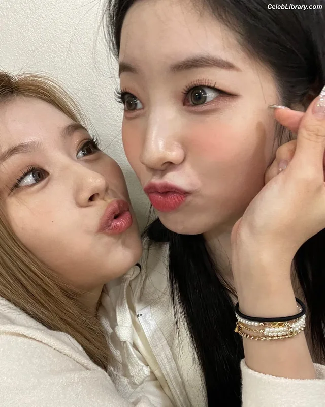 Dahyun (TWICE) photo 24 of 100
