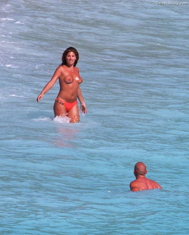 Daisy Fuentes photo 7 of 31